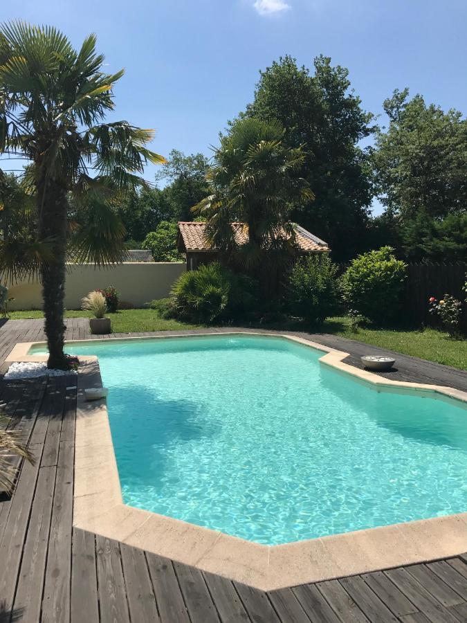 Les Rives Du Bassin Bed & Breakfast Льо Теш Екстериор снимка