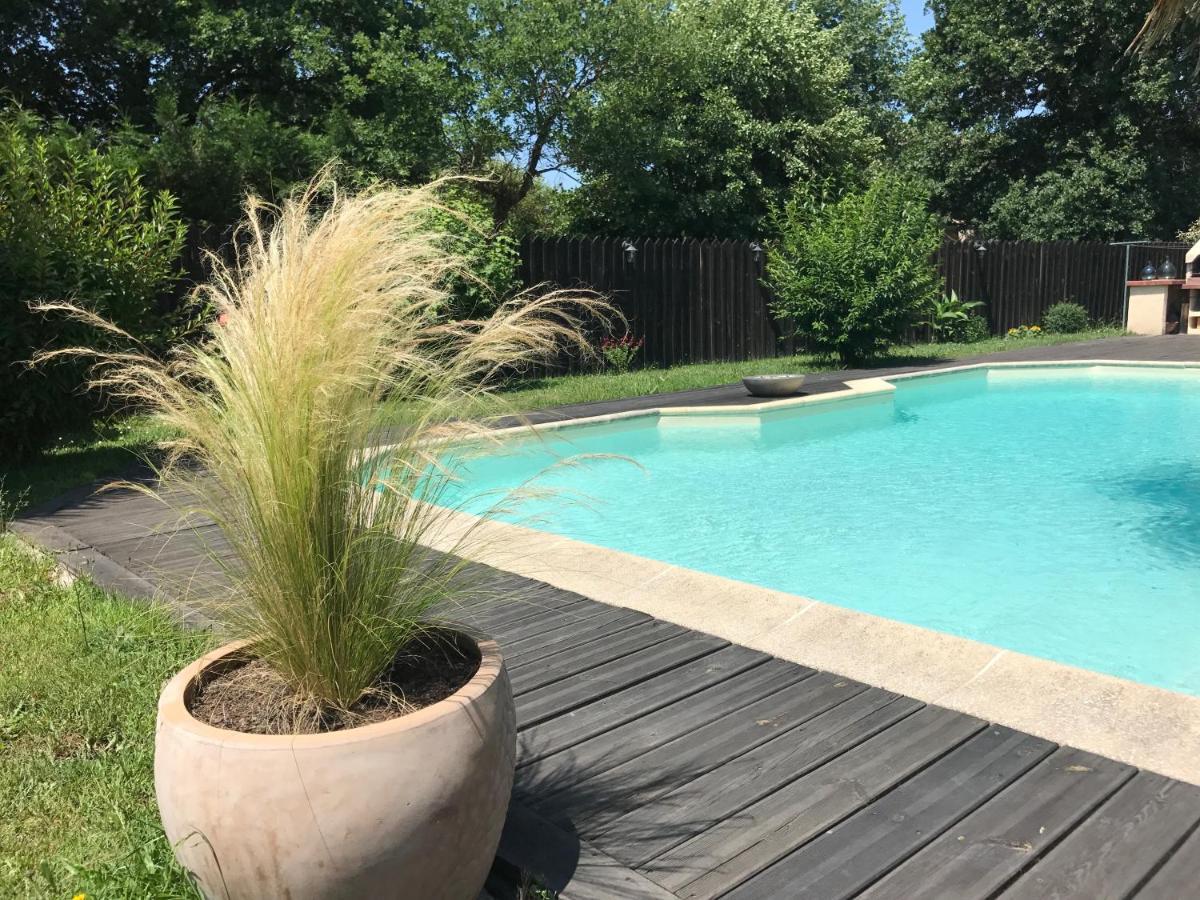 Les Rives Du Bassin Bed & Breakfast Льо Теш Екстериор снимка