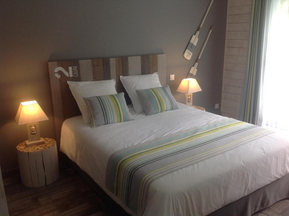 Les Rives Du Bassin Bed & Breakfast Льо Теш Екстериор снимка